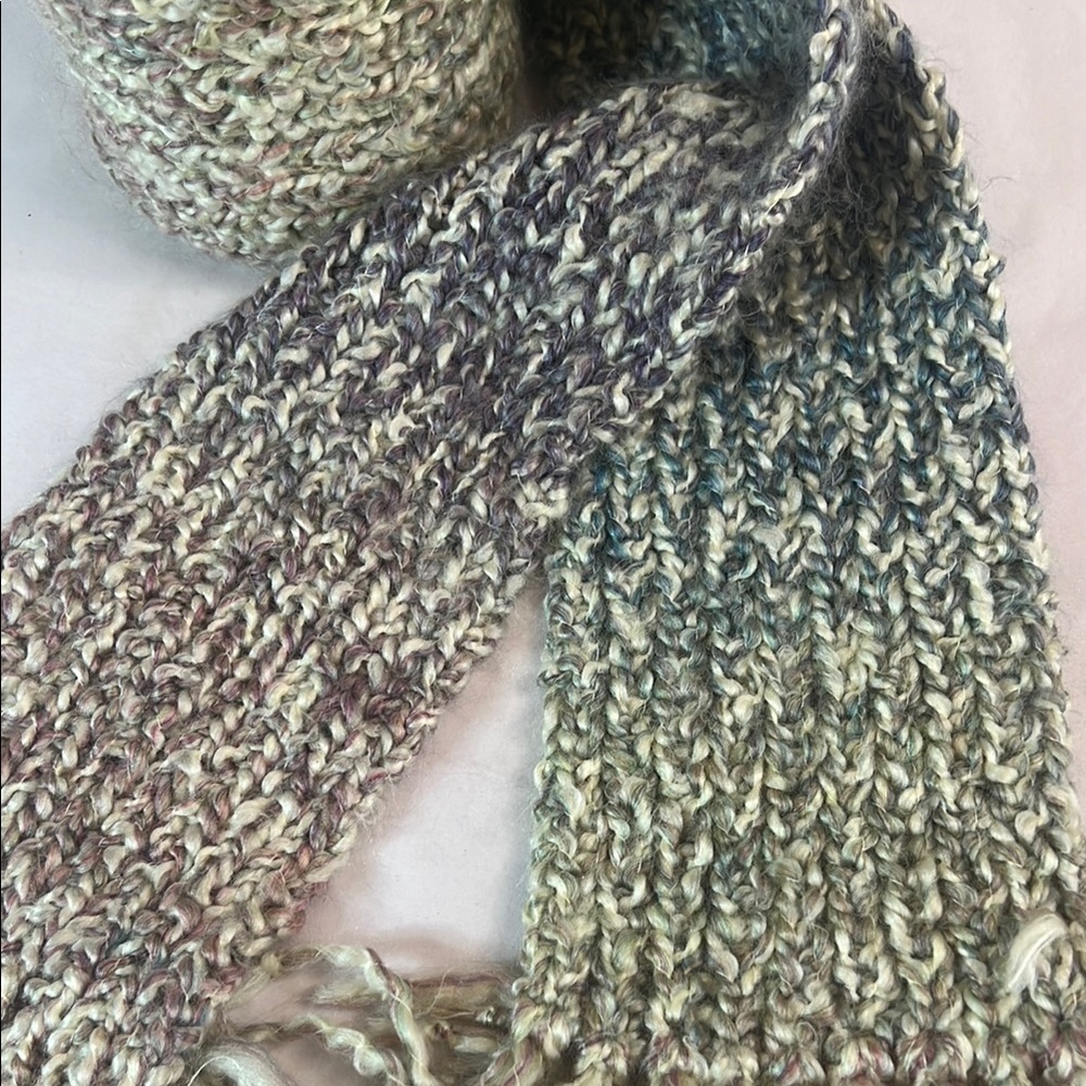 Chunky Hand Knit Multicolor Scarf - Picture 2 of 3
